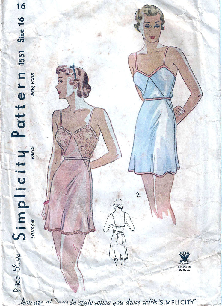 Simplicity 1551