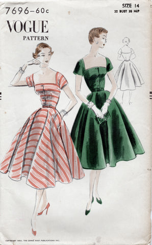 Vogue 7696